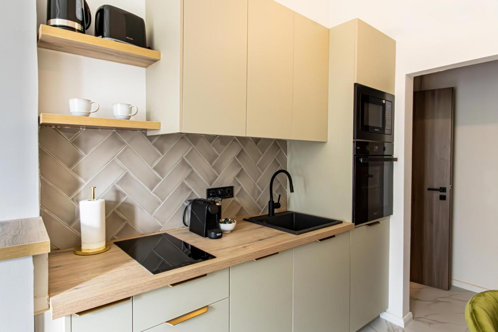 Oasis Apartment On The Broadway With Ac Budapest Eksteriør billede