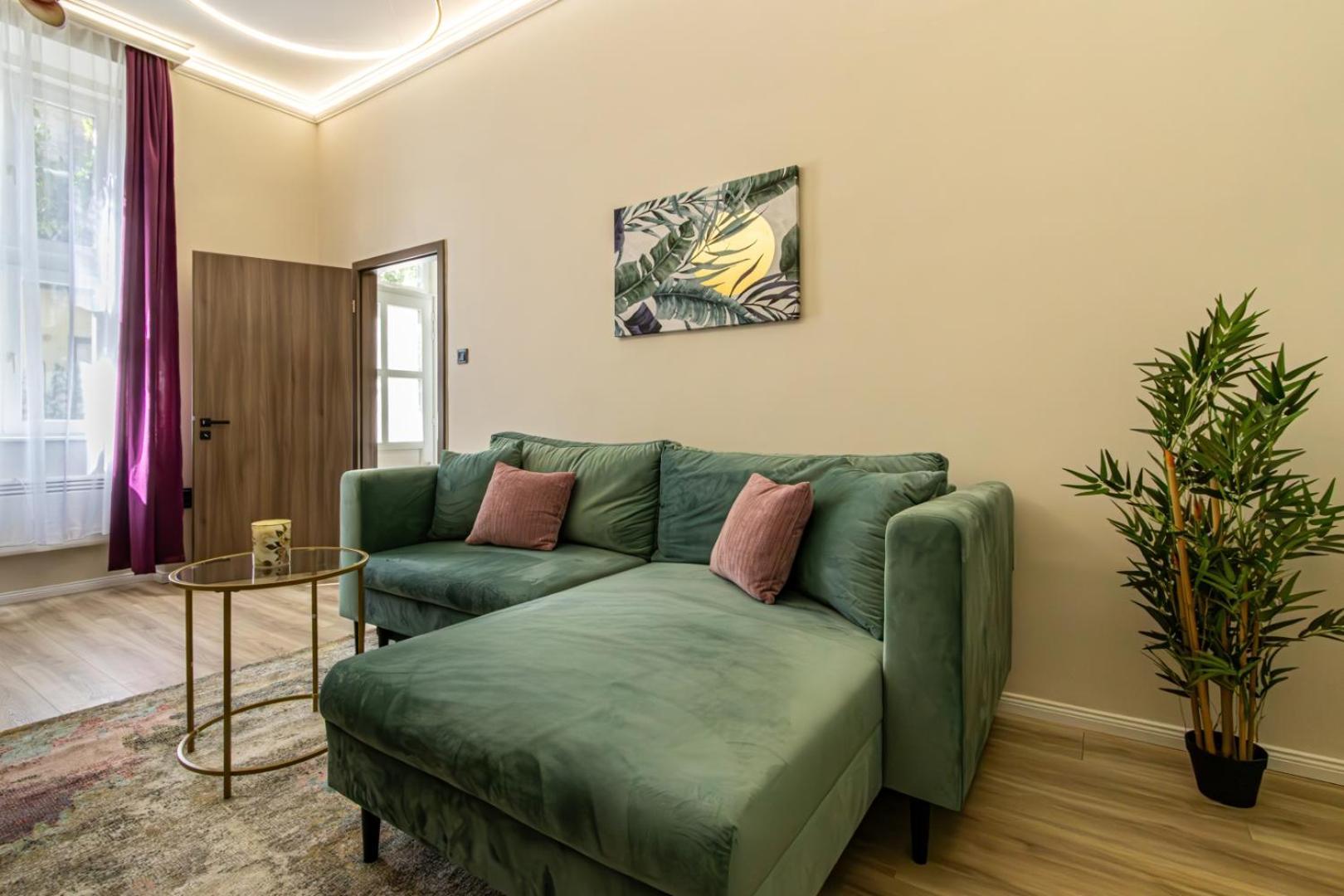 Oasis Apartment On The Broadway With Ac Budapest Eksteriør billede